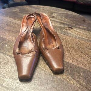 BGC kitten Hill sling back camel color